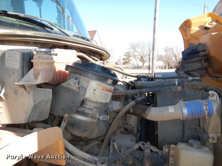 image for item DJ2787 2007 Freightliner  school bus