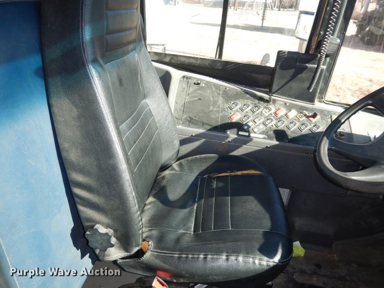 image for item DJ2787 2007 Freightliner  school bus