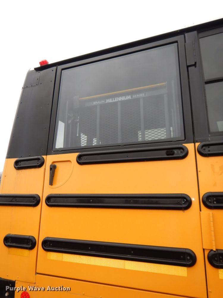 image for item DJ2797 2011 Freightliner Thomas  school bus