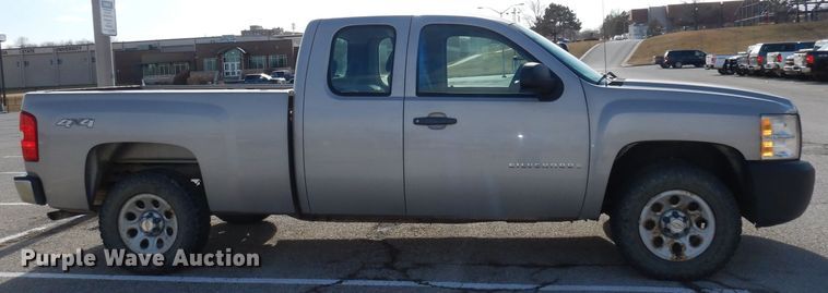 image for item DJ2803 2009 Chevrolet Silverado 1500  Ext. Cab pickup truck