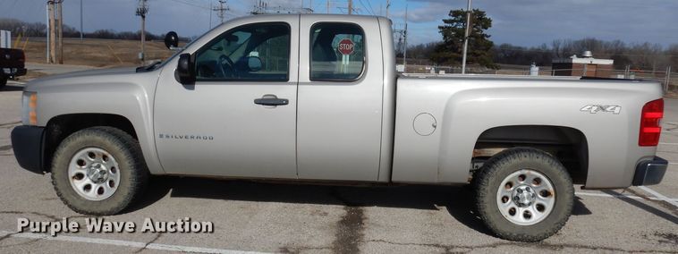 image for item DJ2803 2009 Chevrolet Silverado 1500  Ext. Cab pickup truck