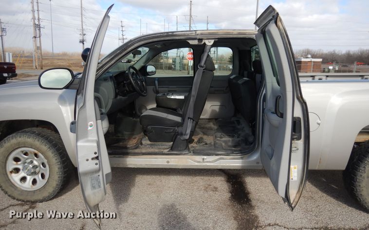 image for item DJ2803 2009 Chevrolet Silverado 1500  Ext. Cab pickup truck