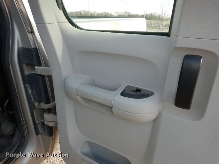 image for item DJ2803 2009 Chevrolet Silverado 1500  Ext. Cab pickup truck