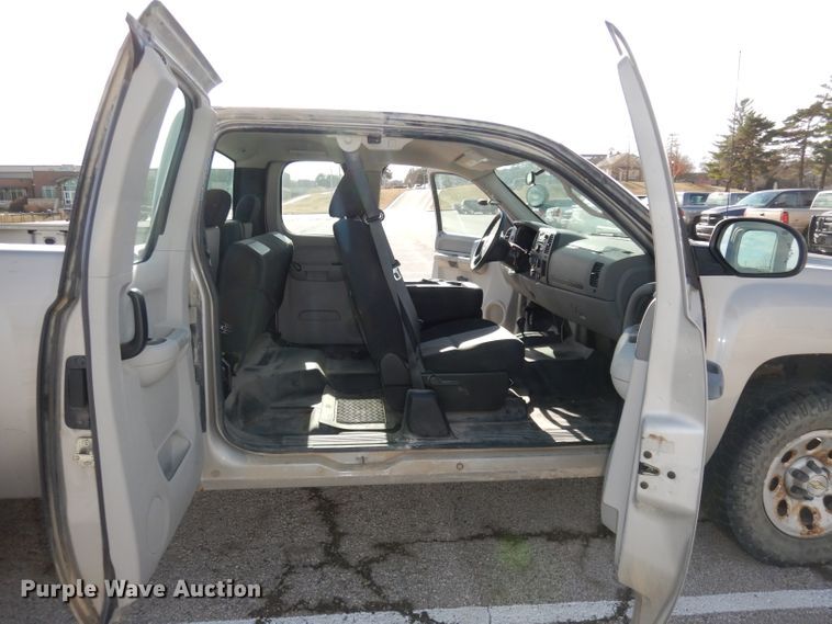 image for item DJ2803 2009 Chevrolet Silverado 1500  Ext. Cab pickup truck
