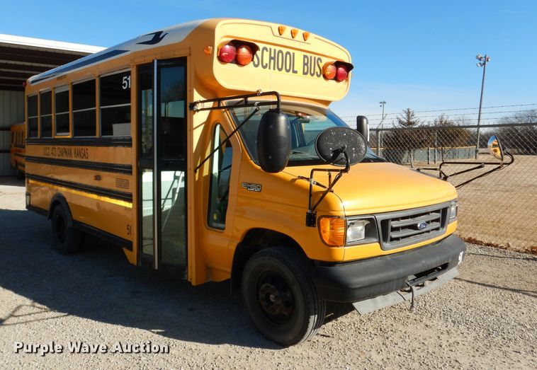 image for item DJ2821 2004 Ford E450  school bus