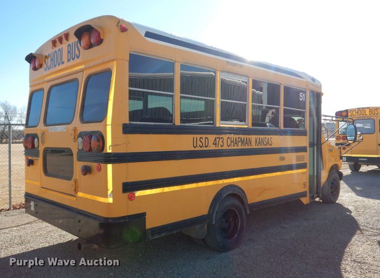 image for item DJ2821 2004 Ford E450  school bus