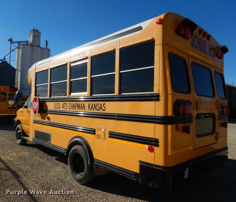 image for item DJ2821 2004 Ford E450  school bus