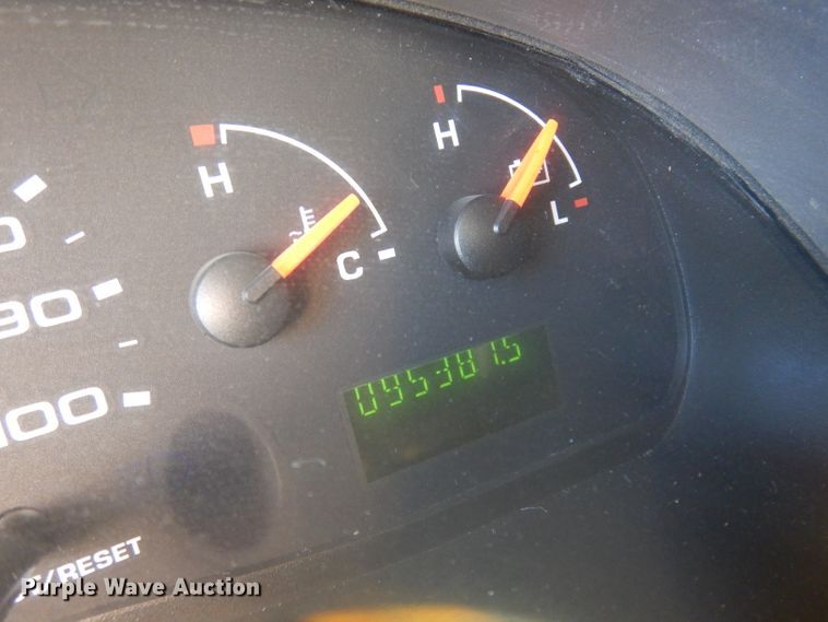 image for item DJ2821 2004 Ford E450  school bus