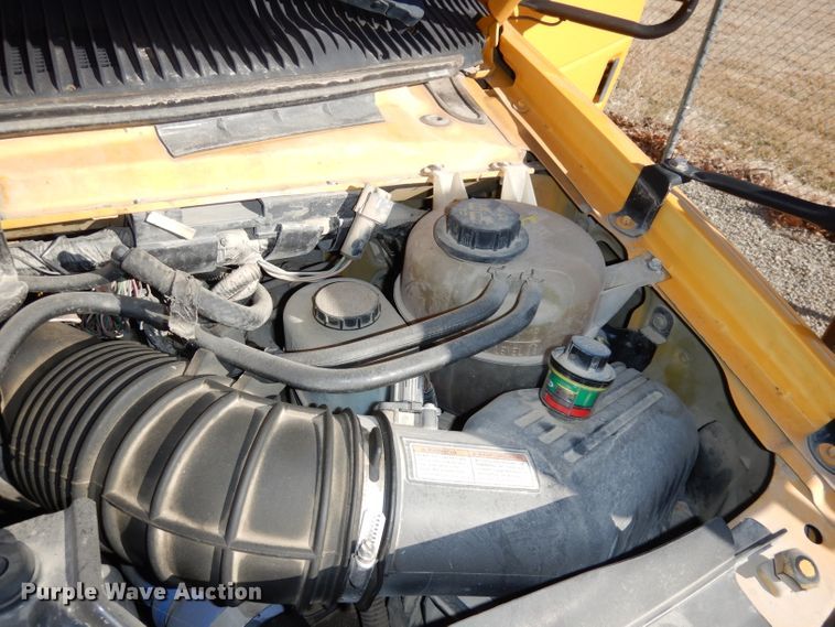 image for item DJ2821 2004 Ford E450  school bus