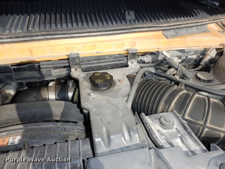 image for item DJ2821 2004 Ford E450  school bus