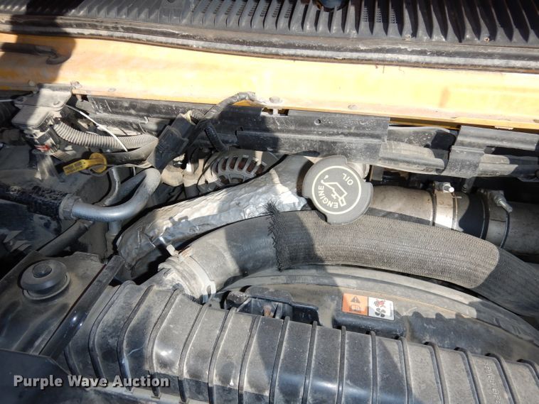 image for item DJ2821 2004 Ford E450  school bus