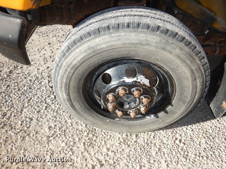 image for item DJ2821 2004 Ford E450  school bus