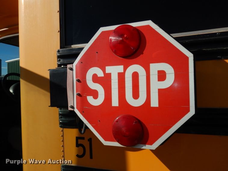 image for item DJ2821 2004 Ford E450  school bus