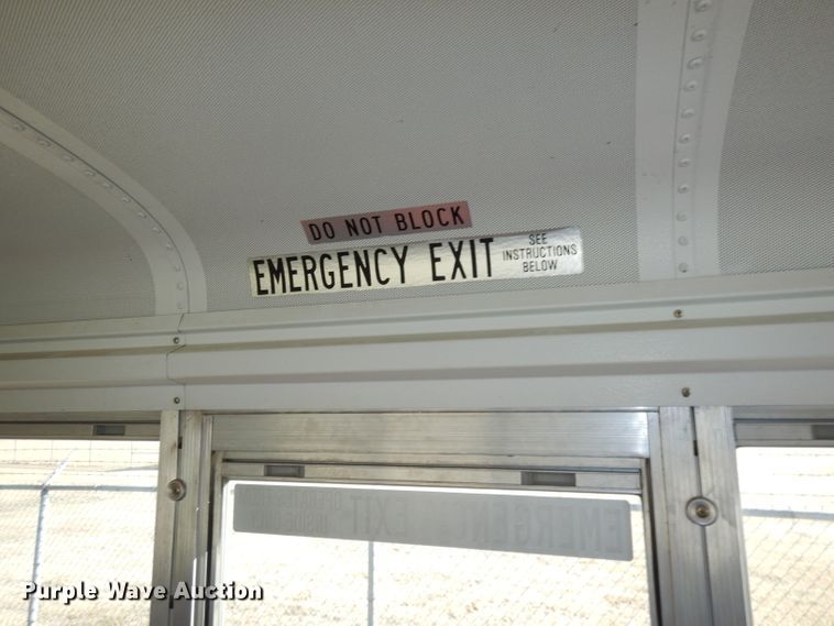 image for item DJ2821 2004 Ford E450  school bus