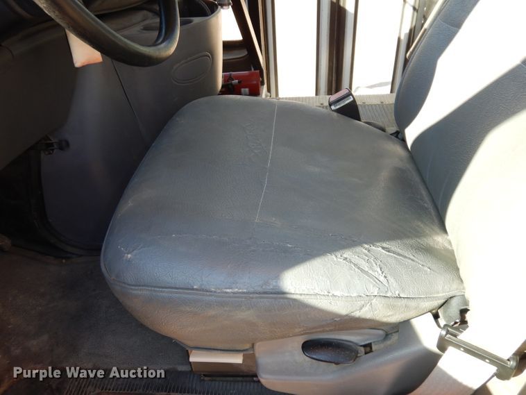 image for item DJ2822 1997 Ford E350  school bus