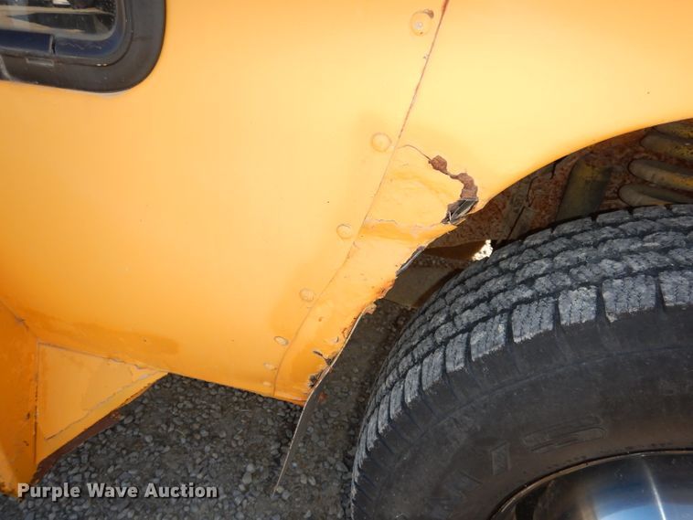 image for item DJ2822 1997 Ford E350  school bus