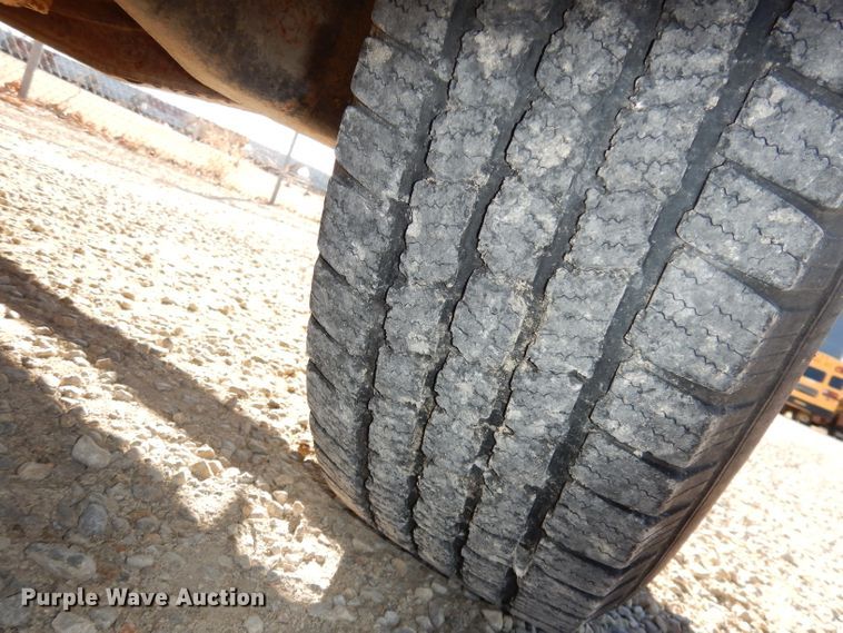 image for item DJ2822 1997 Ford E350  school bus