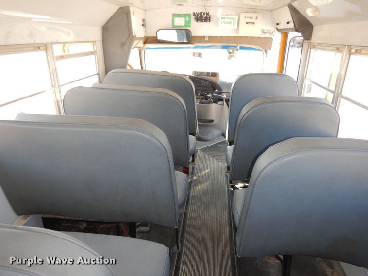 image for item DJ2822 1997 Ford E350  school bus