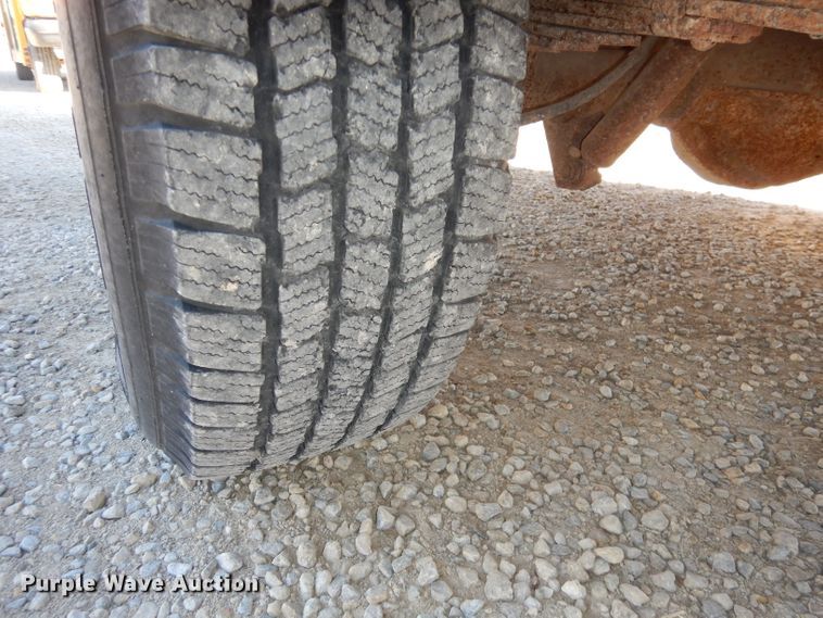 image for item DJ2822 1997 Ford E350  school bus