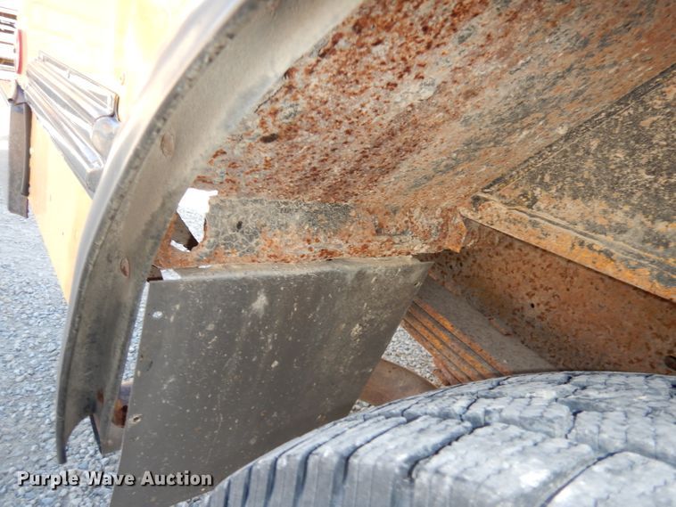 image for item DJ2822 1997 Ford E350  school bus