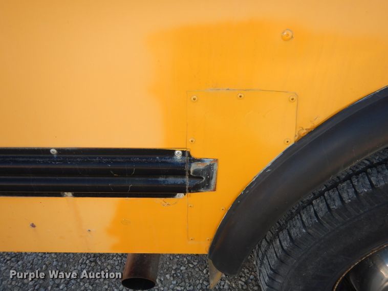 image for item DJ2822 1997 Ford E350  school bus