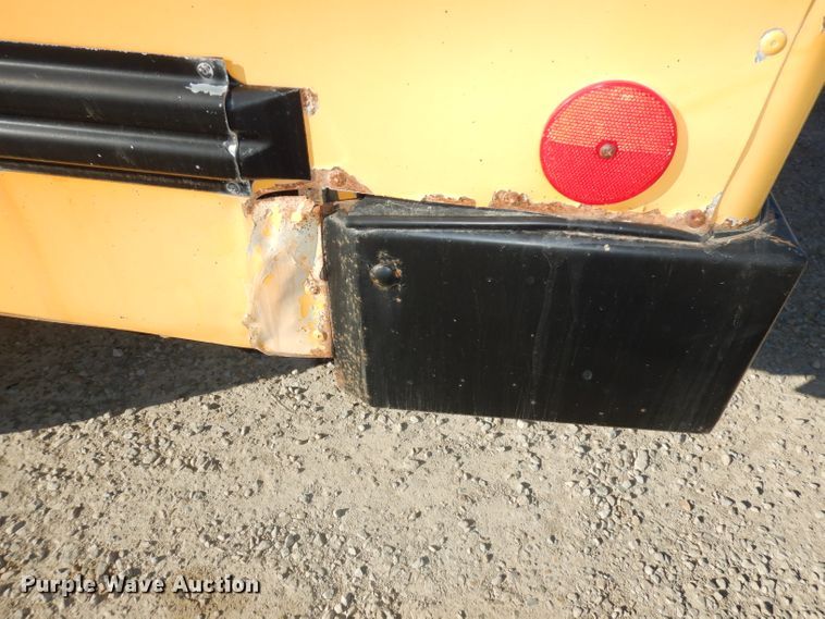 image for item DJ2822 1997 Ford E350  school bus