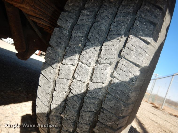 image for item DJ2822 1997 Ford E350  school bus