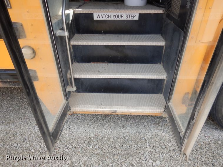 image for item DJ2823 2006 International CE300  bus