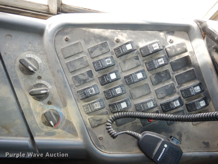 image for item DJ2823 2006 International CE300  bus