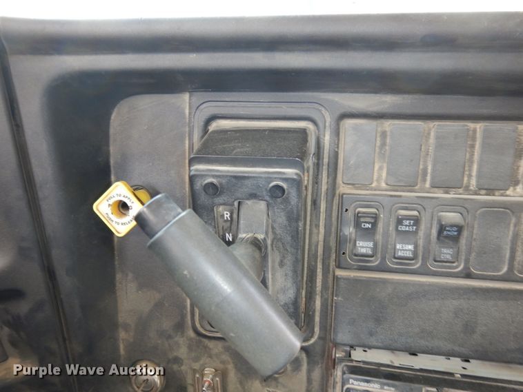 image for item DJ2823 2006 International CE300  bus