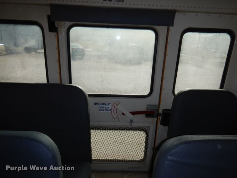 image for item DJ2823 2006 International CE300  bus