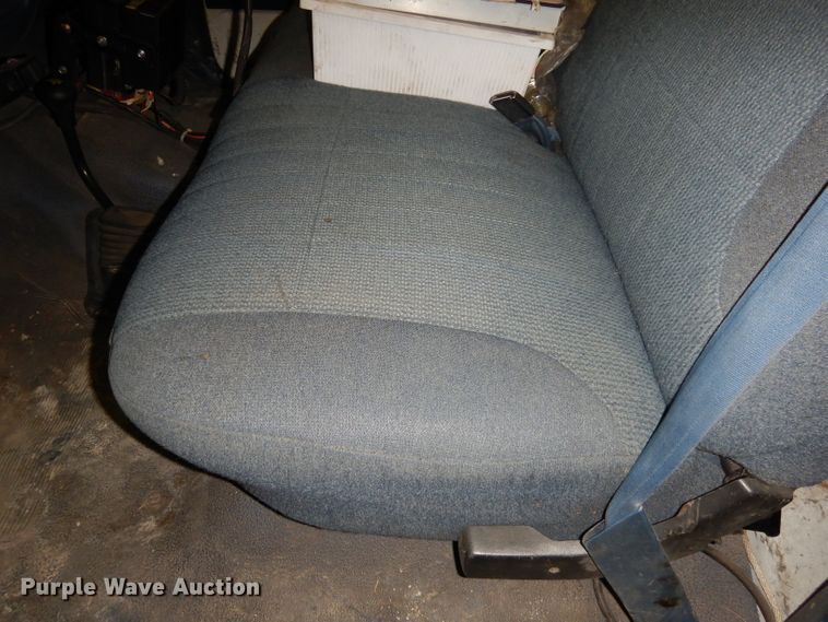 image for item DJ2824 1995 Ford F350 XL  brush fire truck