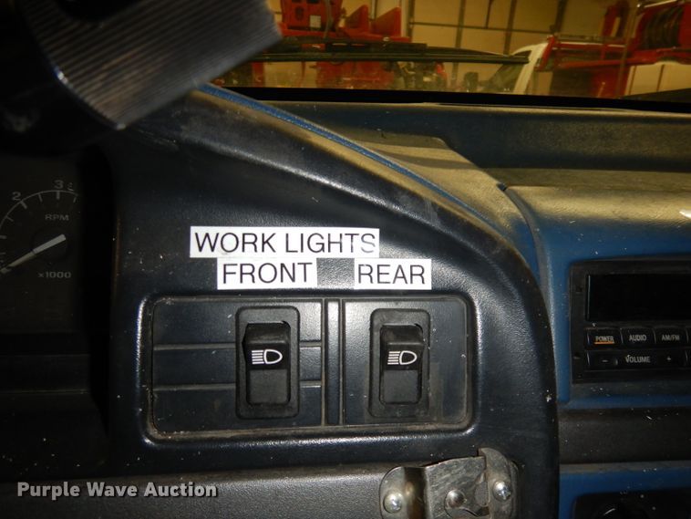 image for item DJ2824 1995 Ford F350 XL  brush fire truck