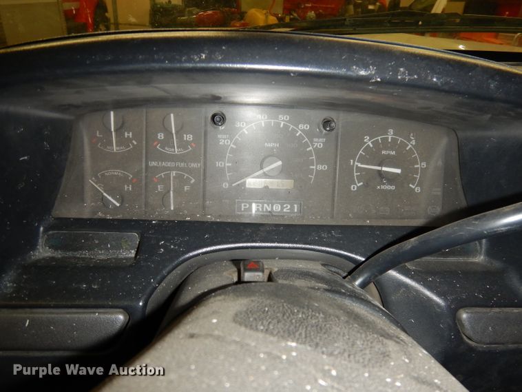 image for item DJ2824 1995 Ford F350 XL  brush fire truck