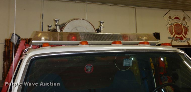 image for item DJ2824 1995 Ford F350 XL  brush fire truck