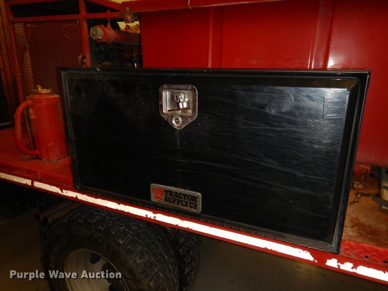 image for item DJ2824 1995 Ford F350 XL  brush fire truck