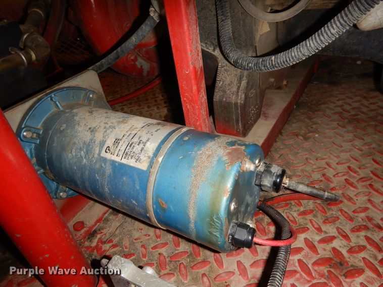 image for item DJ2824 1995 Ford F350 XL  brush fire truck