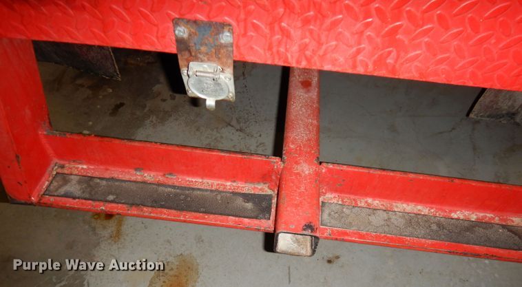 image for item DJ2824 1995 Ford F350 XL  brush fire truck