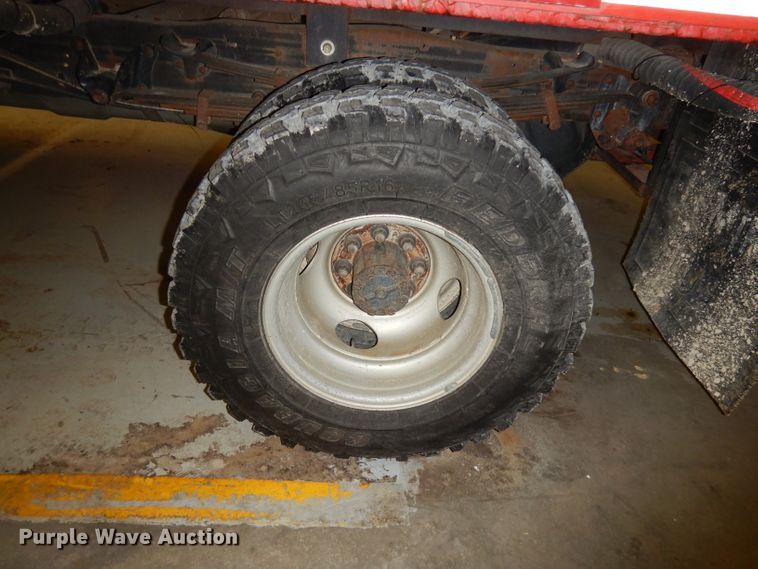 image for item DJ2824 1995 Ford F350 XL  brush fire truck