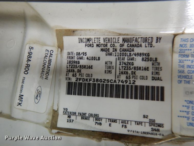 image for item DJ2824 1995 Ford F350 XL  brush fire truck