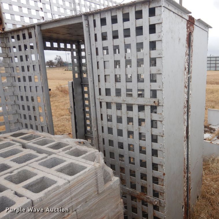 image for item DJ4791 (2) jail cells