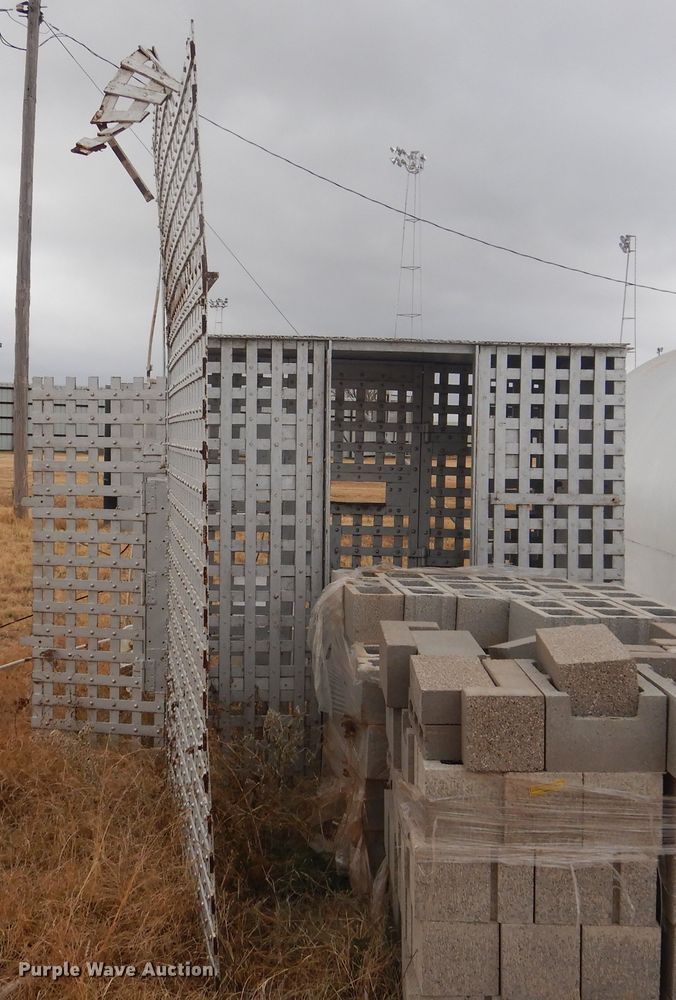 image for item DJ4791 (2) jail cells