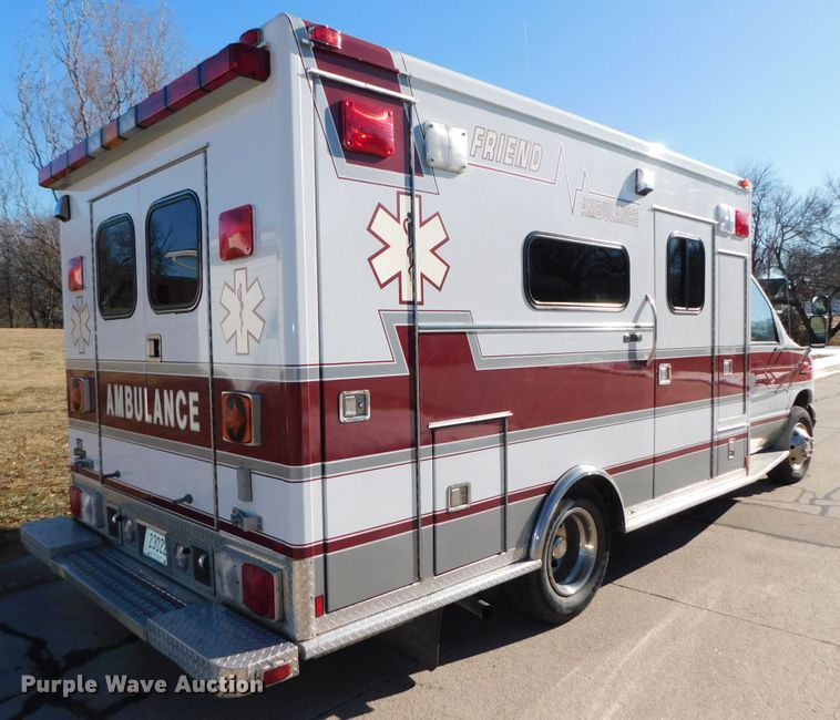 image for item DJ5924 1992 Ford E350  ambulance