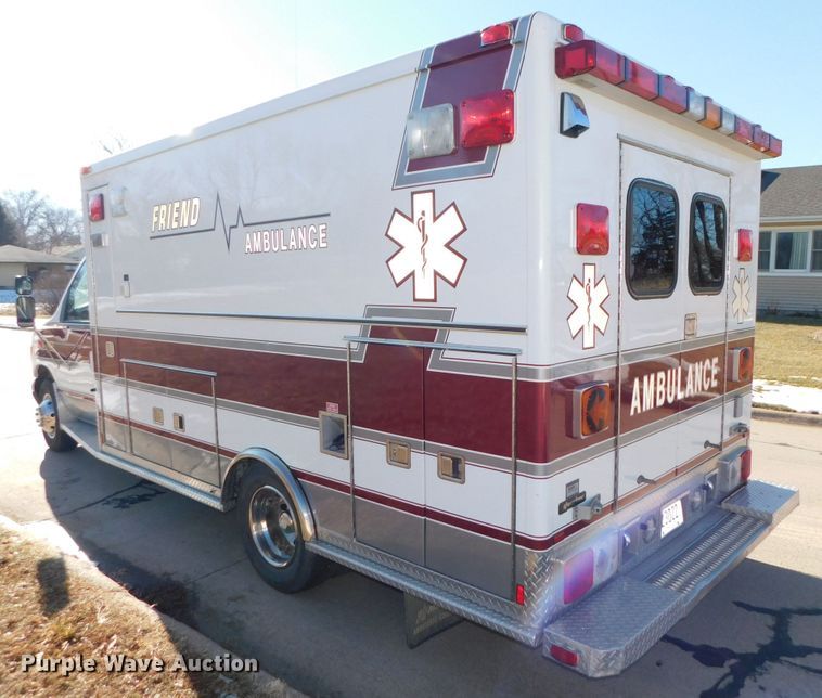 image for item DJ5924 1992 Ford E350  ambulance