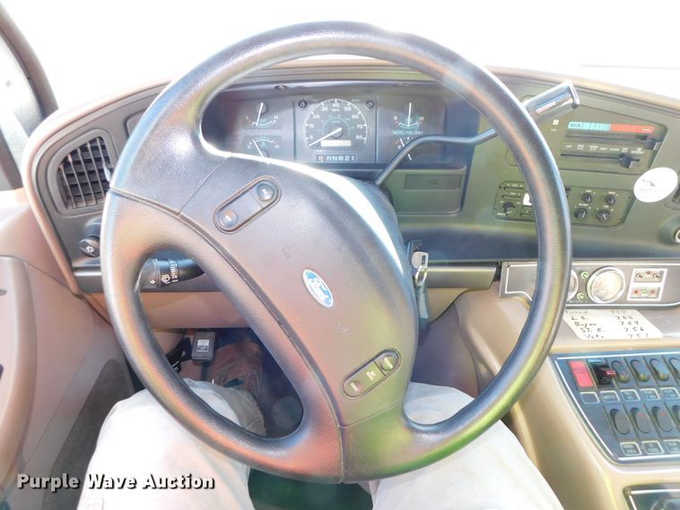 image for item DJ5924 1992 Ford E350  ambulance