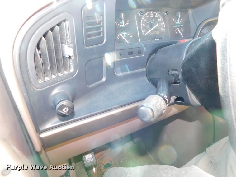 image for item DJ5924 1992 Ford E350  ambulance