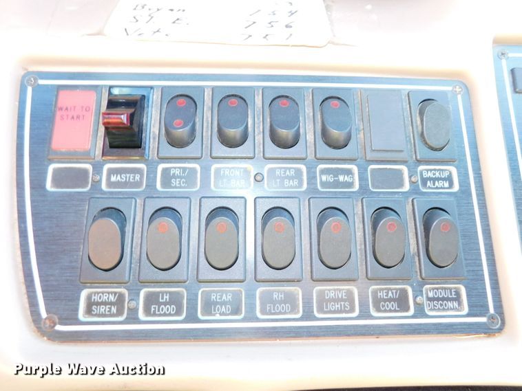 image for item DJ5924 1992 Ford E350  ambulance