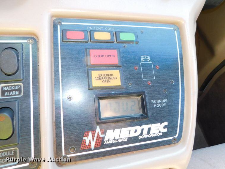 image for item DJ5924 1992 Ford E350  ambulance