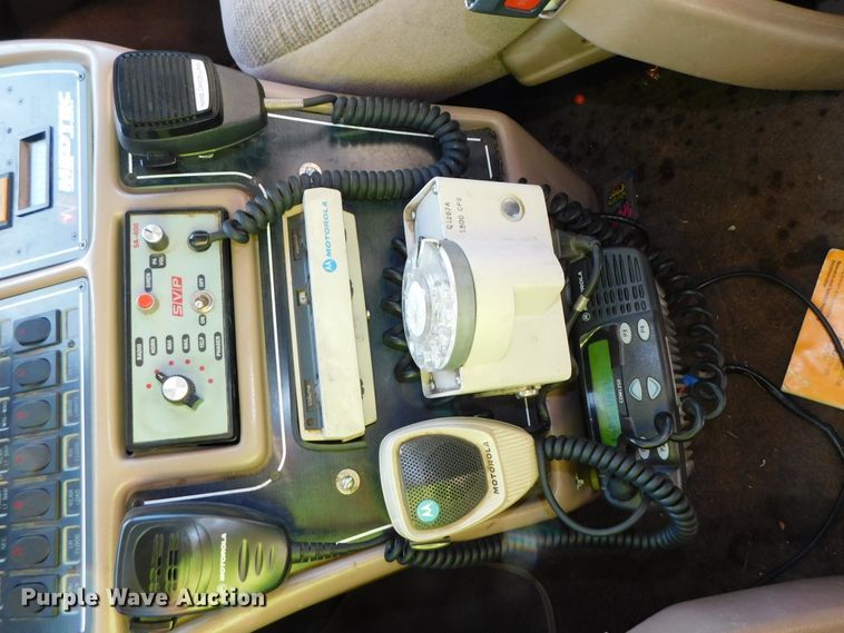 image for item DJ5924 1992 Ford E350  ambulance