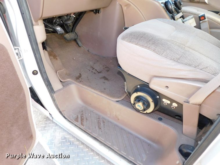 image for item DJ5924 1992 Ford E350  ambulance